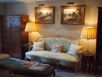 แคลร์ คอทเทจ (Clare Cottage)0
