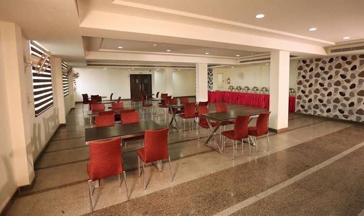 Prime Plaza0