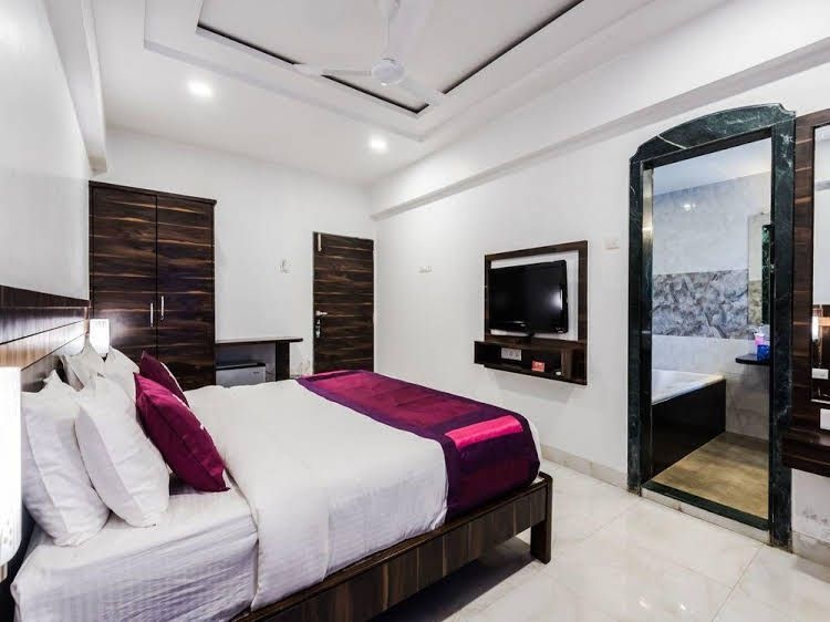OYO Premium Lonavala Old Highway0
