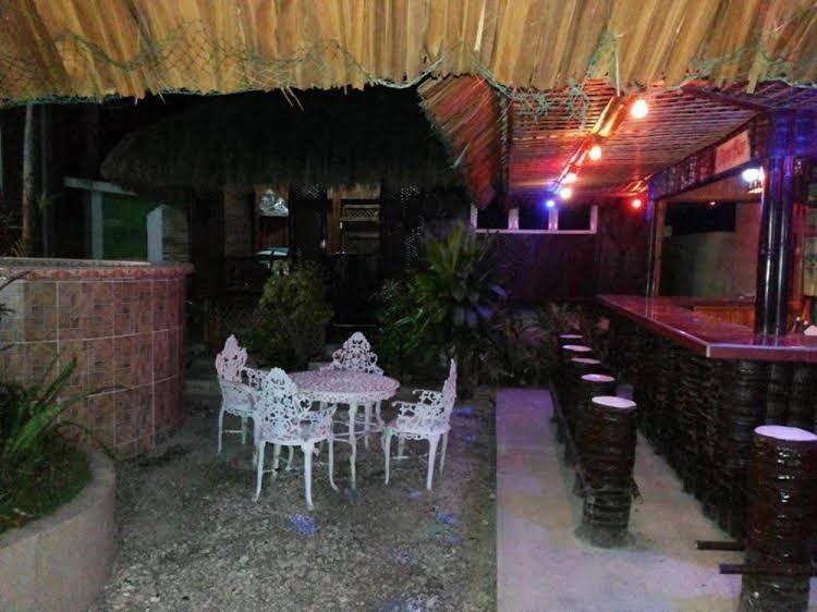 YakYak Beach Home0