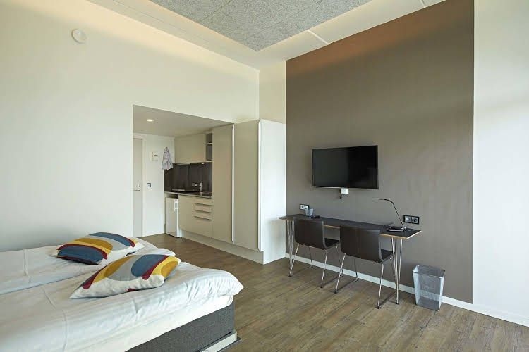 Living Suites0