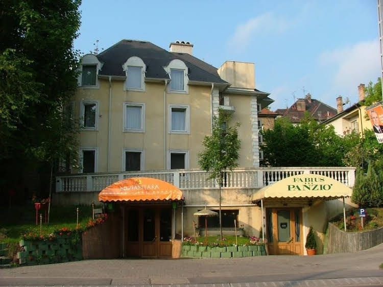 Casa Latina0