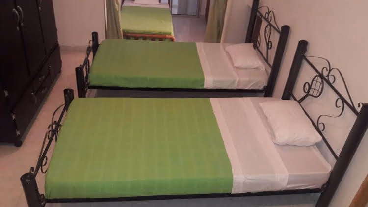 Hostal Deluxe Santander0