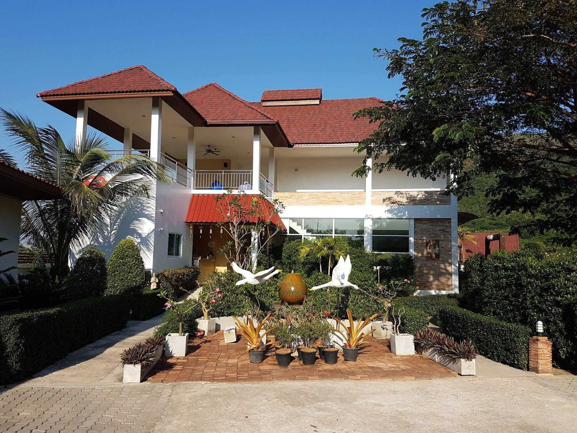 เดอะ ฮิลไซด์ ปราณบุรี รีสอร์ท (The Hillside Pranburi Resort)1