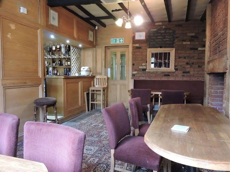 The Royal Oak0
