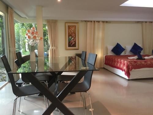 สมุยบีชรีสอร์ท (Samui Beach Resort Beach Front Rooms)2