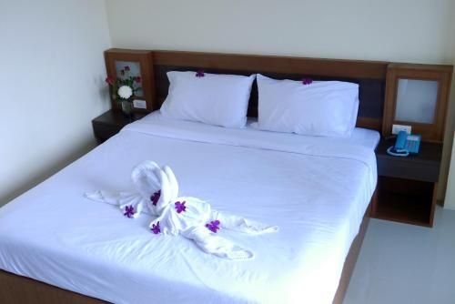 โรงแรมลักกี้ ป่าตอง (Lucky Patong Hotel)4