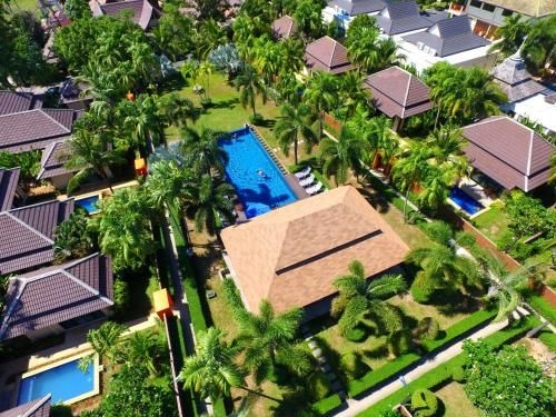 Naiharn Garden Villa0