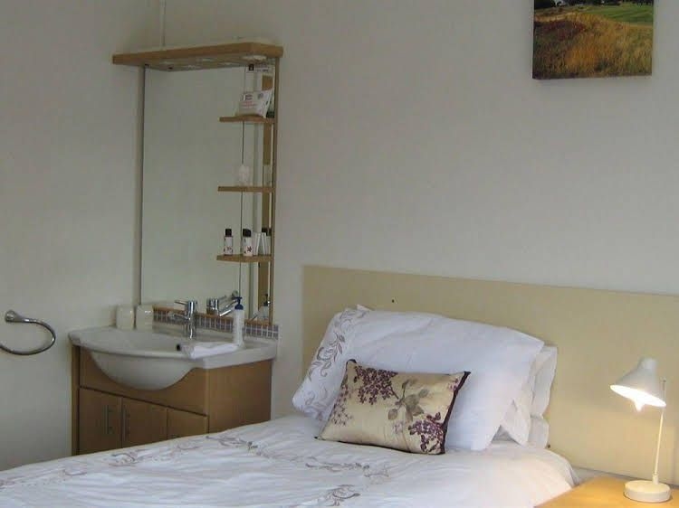 สะวันนา เบด แอนด์ เบรกฟาสต์ (Savannah Bed & Breakfast)0