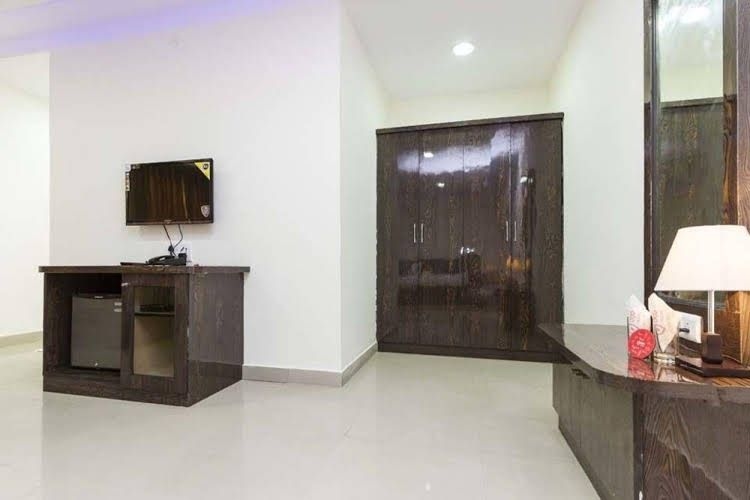 OYO Rooms Electronic City HP Tech Park0