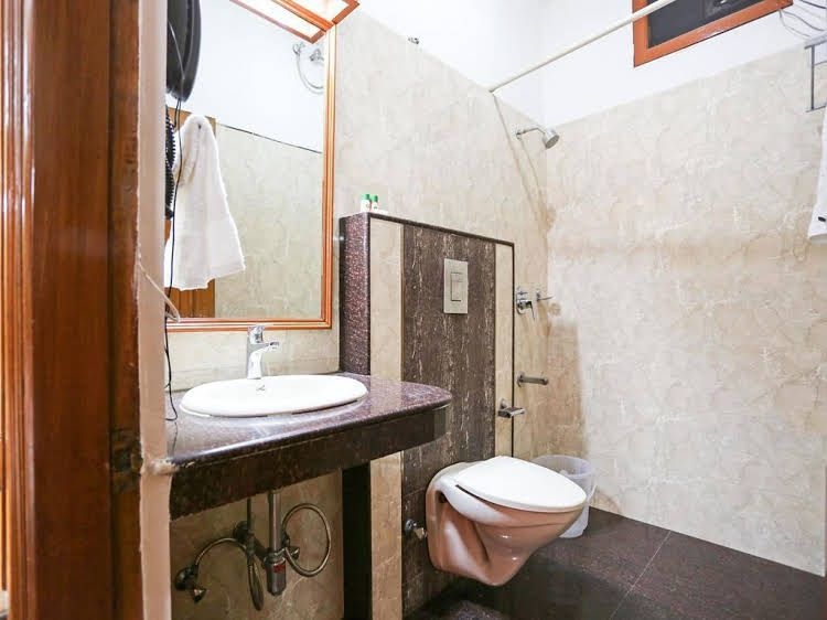 OYO Rooms Kalkaji Mandir0