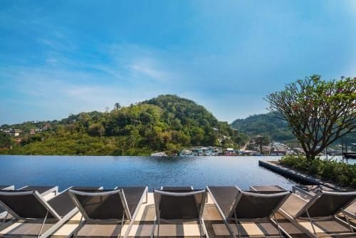 Favstay - The Base Height Phuket0
