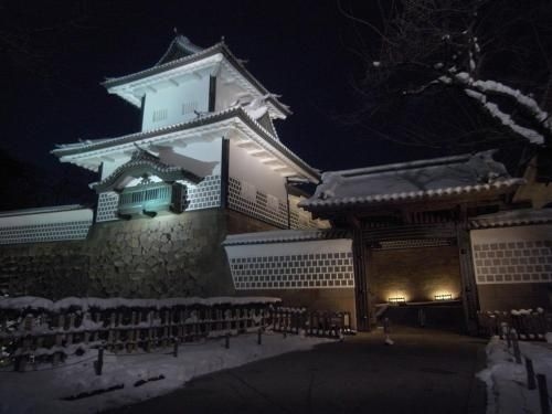 เรียวกัง ยามามุโระ (Ryokan Yamamuro)1