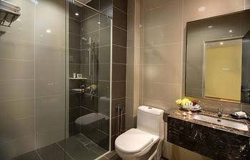 โรงแรมเมตราสแควร์ (Hotel MetraSquare)1