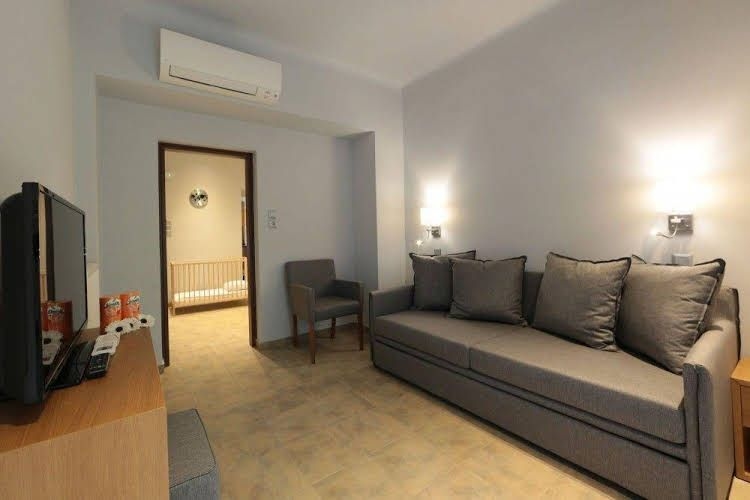 Meni Apartments0