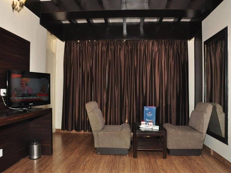 OYO Rooms Mall Road Shimla0