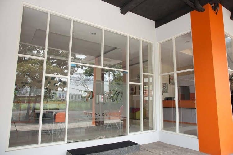 ZEN Rooms Basic Pratisarawirya Asrama Haji1