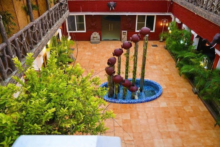 OYO Rooms Heritage Charbagh0