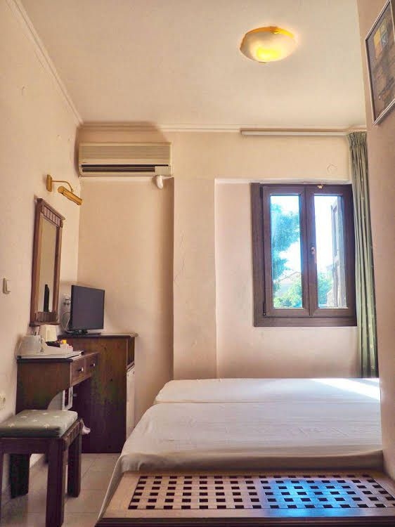 Domus Rodos0