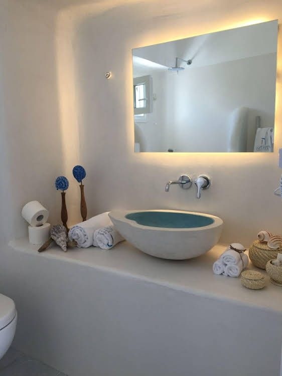 Athina Studios and Suites0