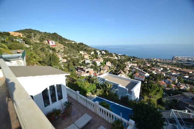 Zen House with Amazing View0