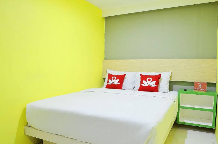 ZEN Rooms near Tunjungan Plaza0
