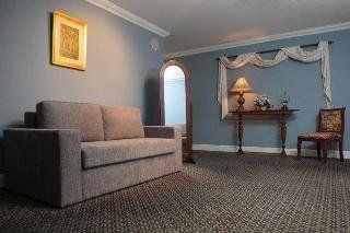 Regency Suites Carrasco1