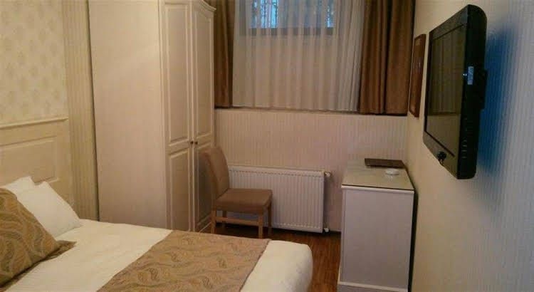 Pera Orient Suites0