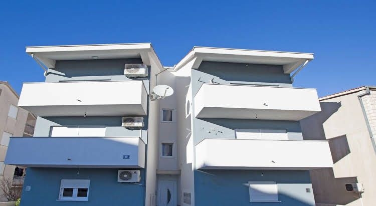 Apartments Roses0