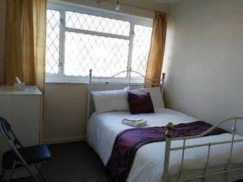 Heathrow Guest House0