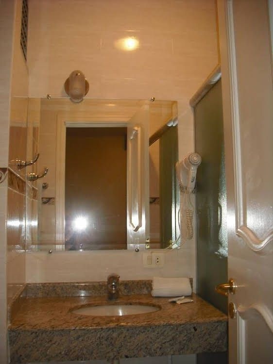 Curitiba Palace Slim0