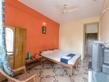 OYO StayOut Baga Party Guest House0