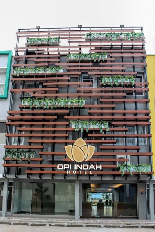 โรงแรมโอปี อินดะห์ (OPI INDAH Hotel)0