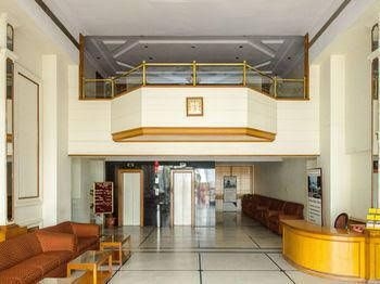 OYO Premium Residency Road0