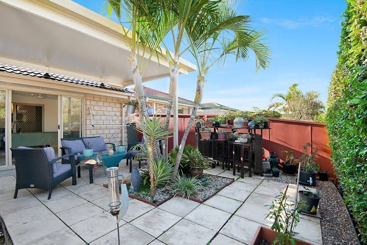Central Redcliffe Holiday House0