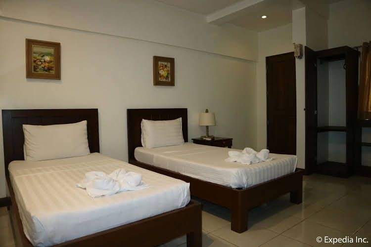 Ronamar Apartelle0