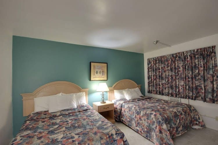 Sunrise Inn0