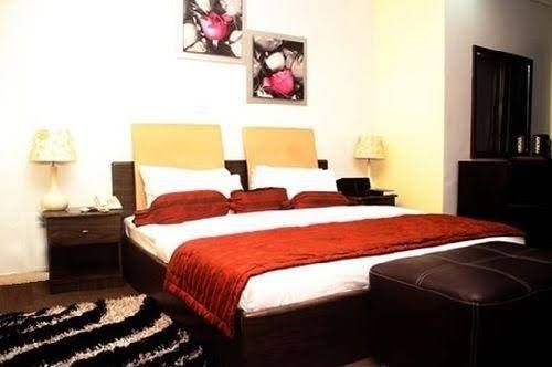 Tae Suites4