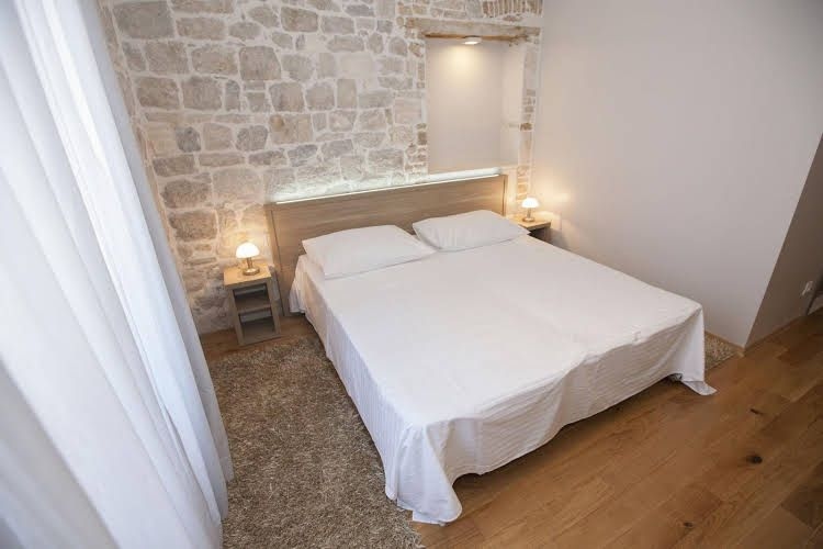 Tifani Luxury Rooms0