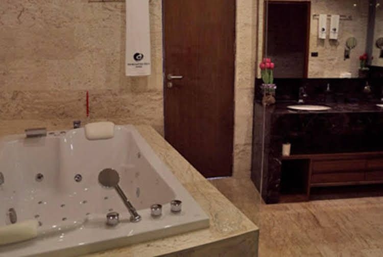 Koi Signature Villa0