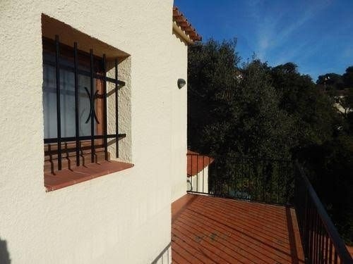 Casa con piscina Urb Rio de Oro0