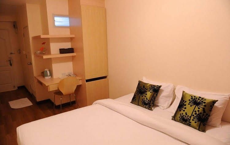 NIDA Rooms Ruby Yen Arkard0