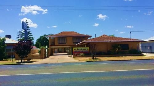 Jackaroo Apartments2