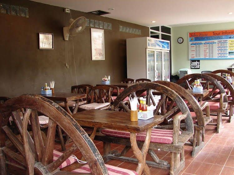 โวยาจเจอร์ โฮสเทล (Voyagers Hostel)1