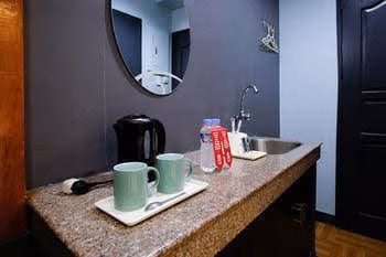ZEN Rooms Basic Quirino Station0