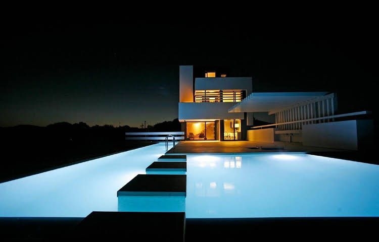 Albatross Villa1