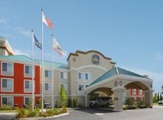 Best Western Plus Airport Inn & Suites0