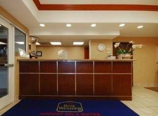 Best Western Plus Airport Inn & Suites1