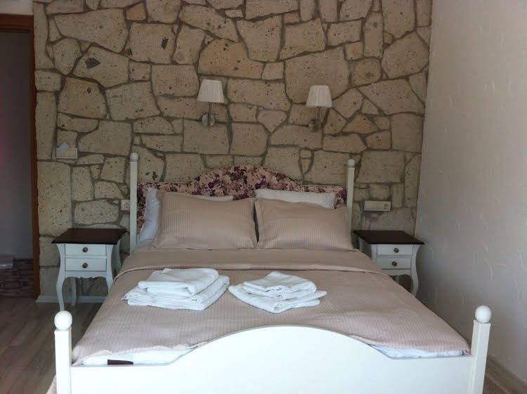 La Mira Otel0