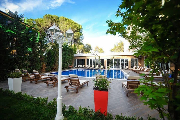 Sandy Beach Resort0